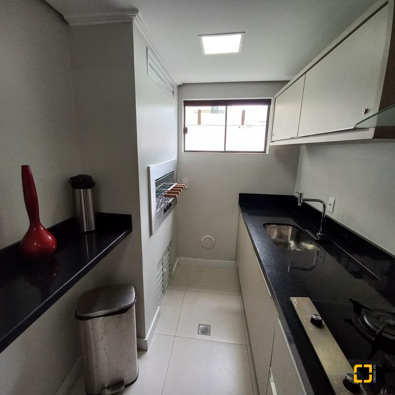 Apartamento com 108m², 4 quartos (sendo 1 suíte), 1 garagem, no bairro Balneário em Florianópolis