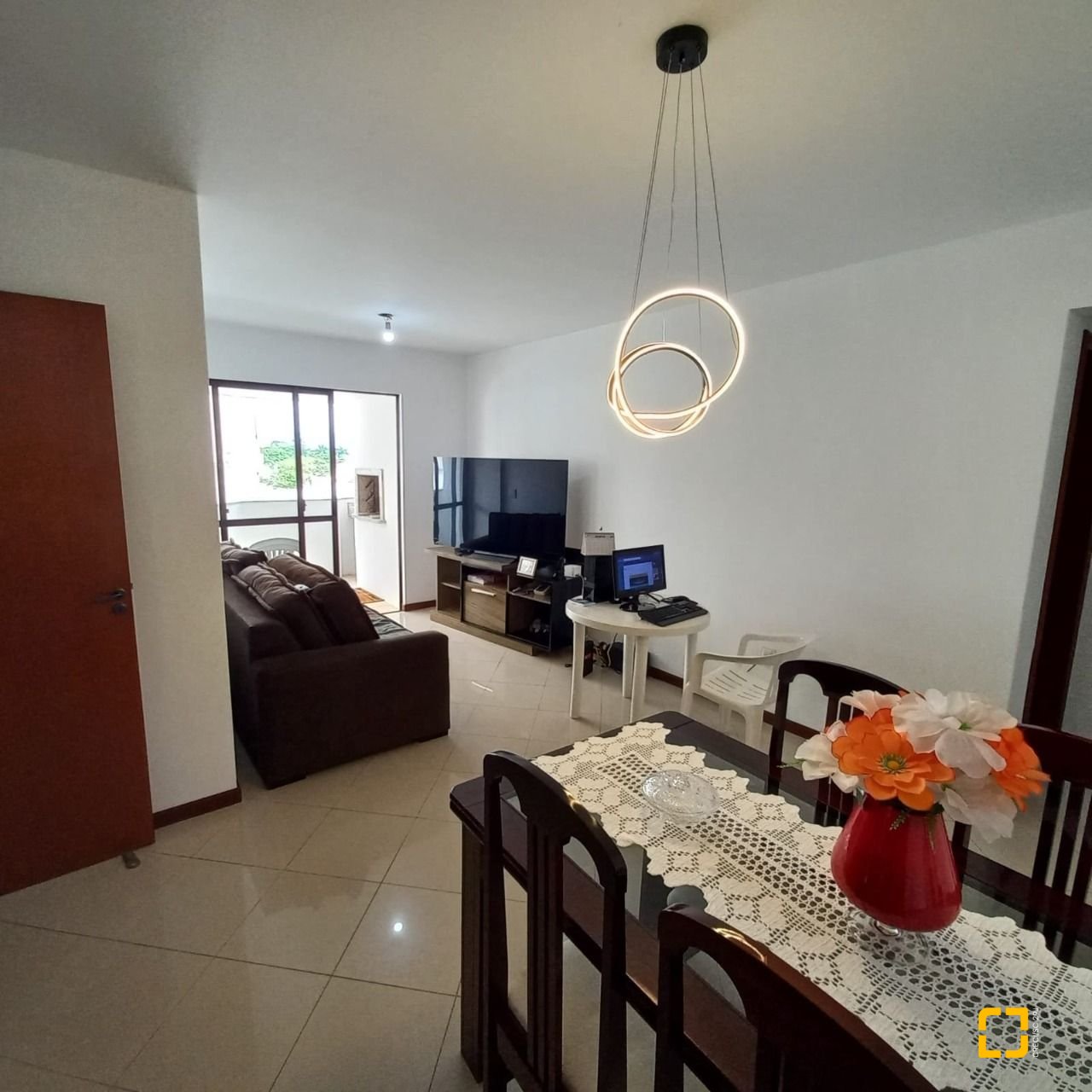 Apartamento com 108m², 4 quartos (sendo 1 suíte), 1 garagem, no bairro Balneário em Florianópolis