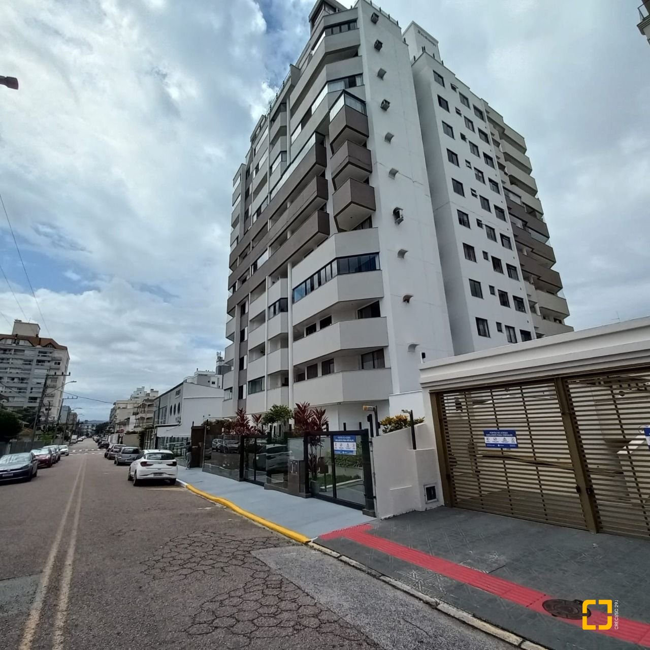 Apartamento com 108m², 4 quartos (sendo 1 suíte), 1 garagem, no bairro Balneário em Florianópolis