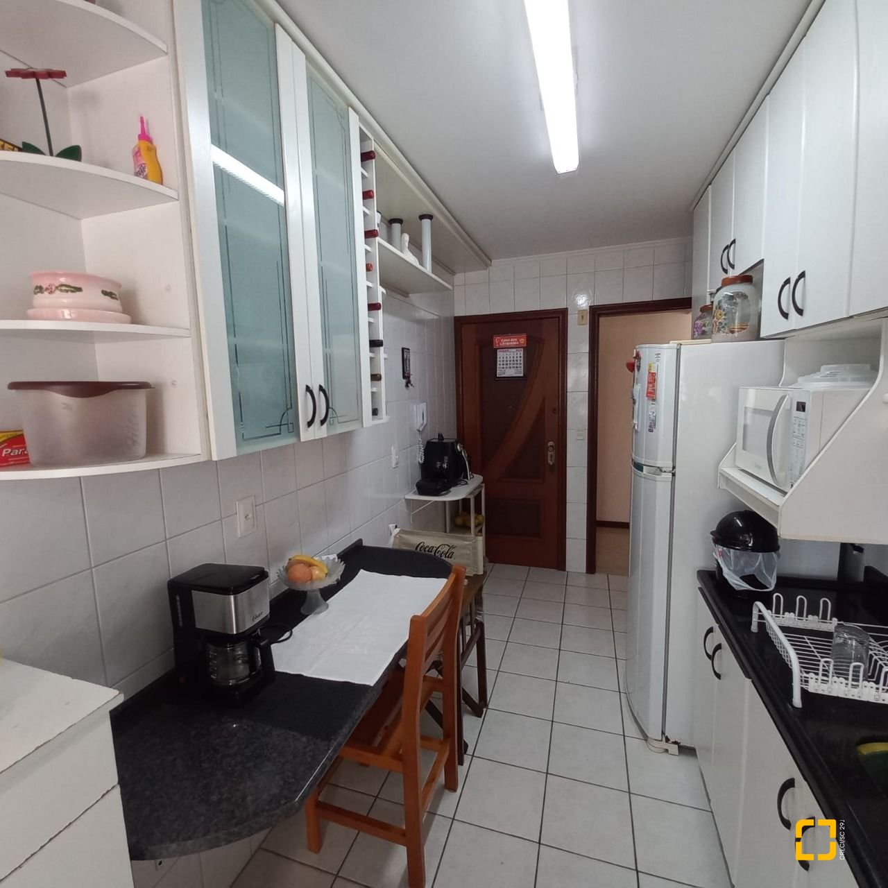 Apartamento com 108m², 4 quartos (sendo 1 suíte), 1 garagem, no bairro Balneário em Florianópolis