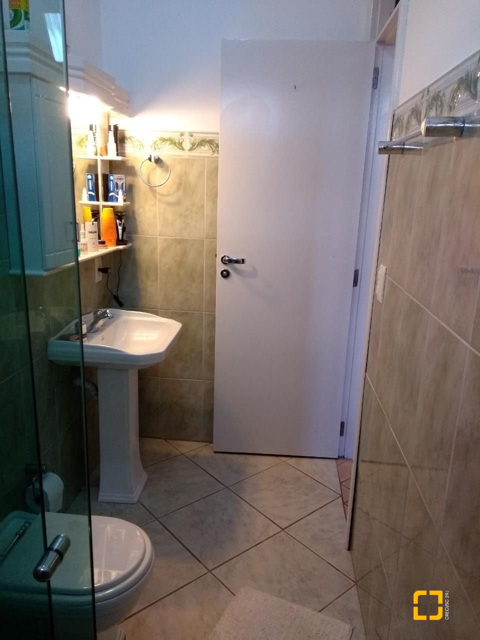 Casa com 195m², 6 quartos (sendo 2 suítes), 6 garagens, no bairro Ingleses em Florianópolis