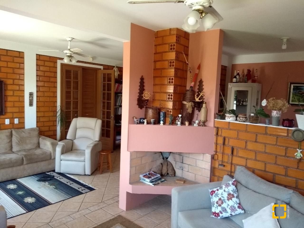 Casa com 195m², 6 quartos (sendo 2 suítes), 6 garagens, no bairro Ingleses em Florianópolis