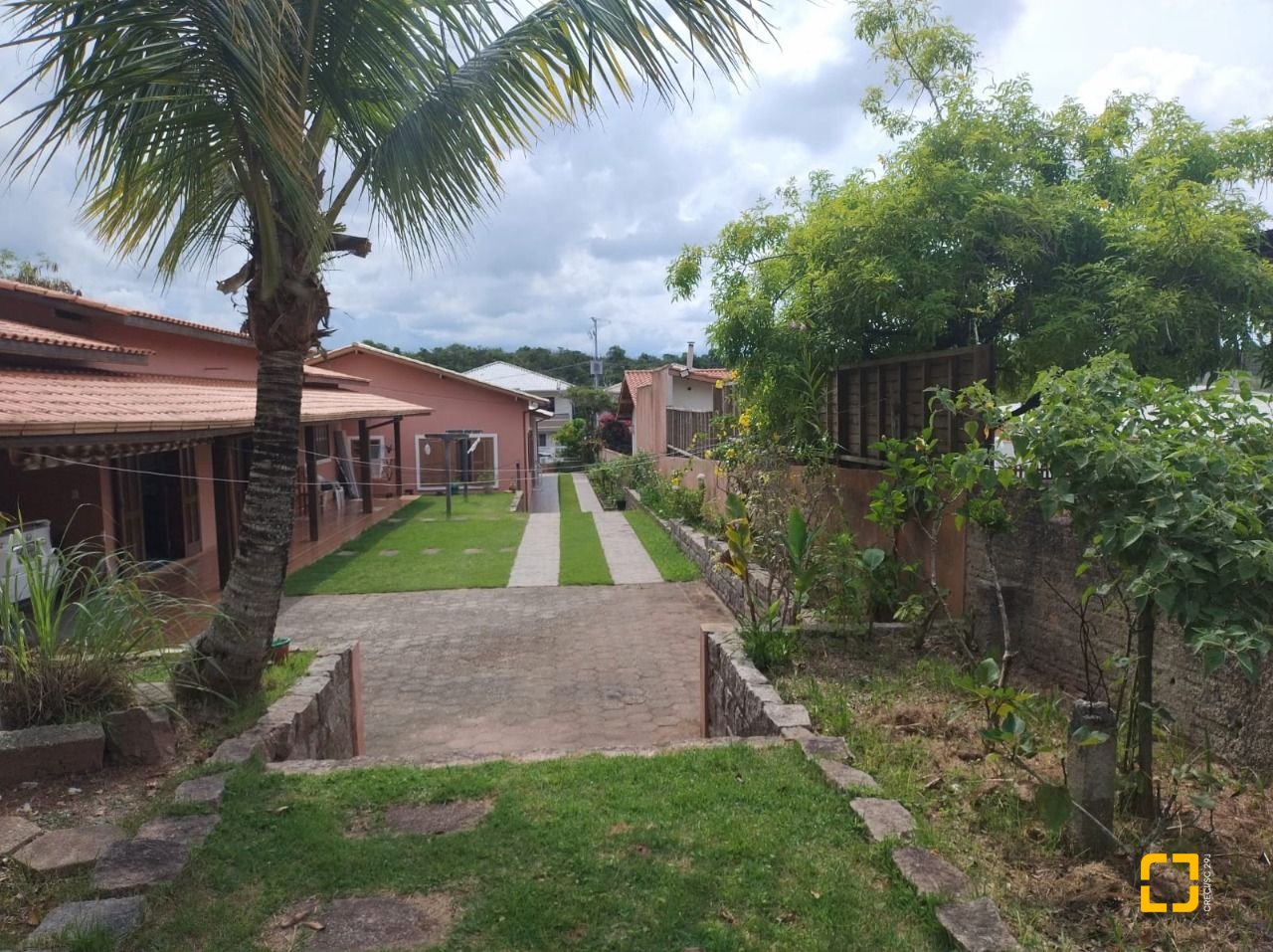 Casa com 195m², 6 quartos (sendo 2 suítes), 6 garagens, no bairro Ingleses em Florianópolis