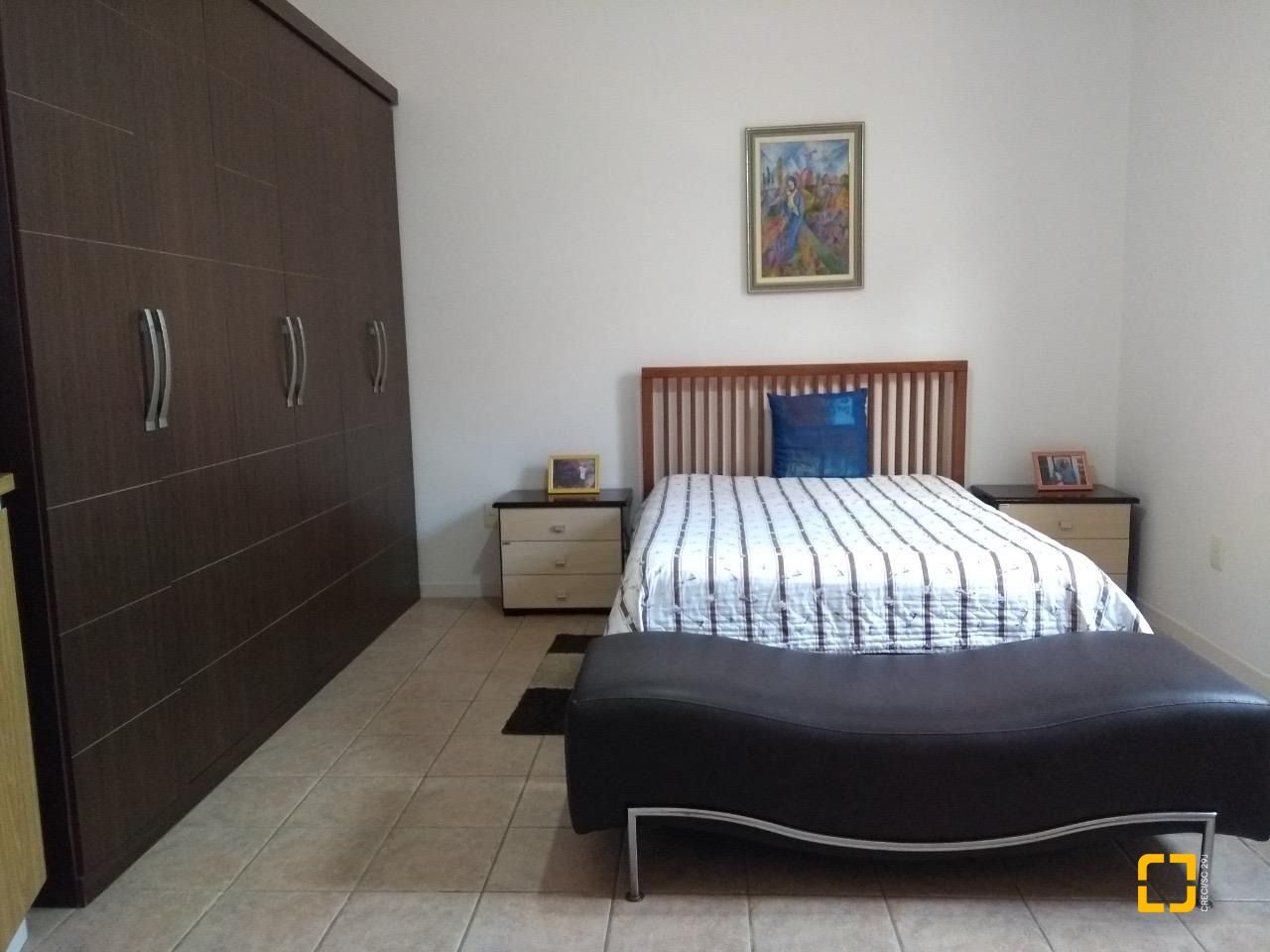 Casa com 195m², 6 quartos (sendo 2 suítes), 6 garagens, no bairro Ingleses em Florianópolis