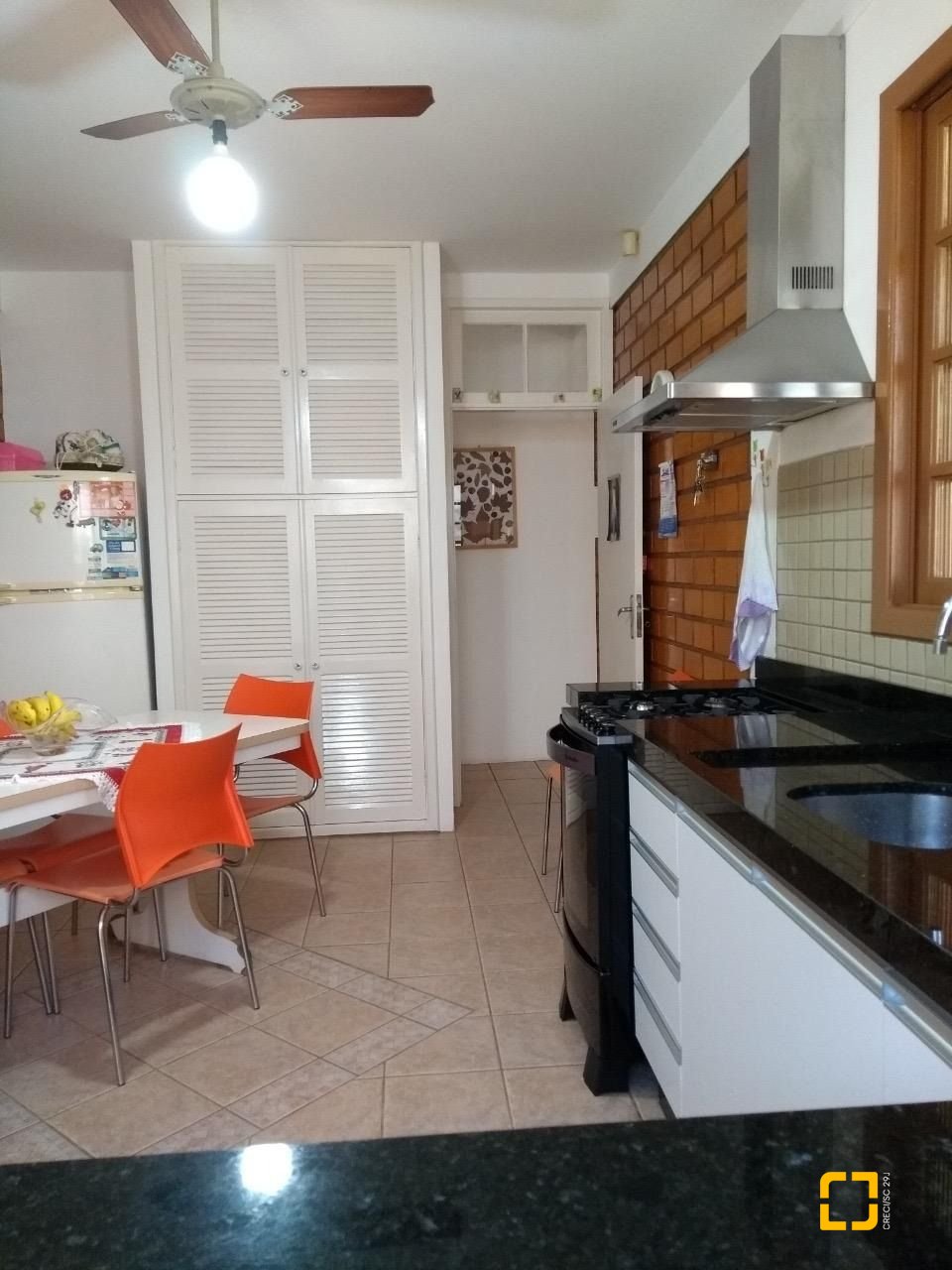 Casa com 195m², 6 quartos (sendo 2 suítes), 6 garagens, no bairro Ingleses em Florianópolis
