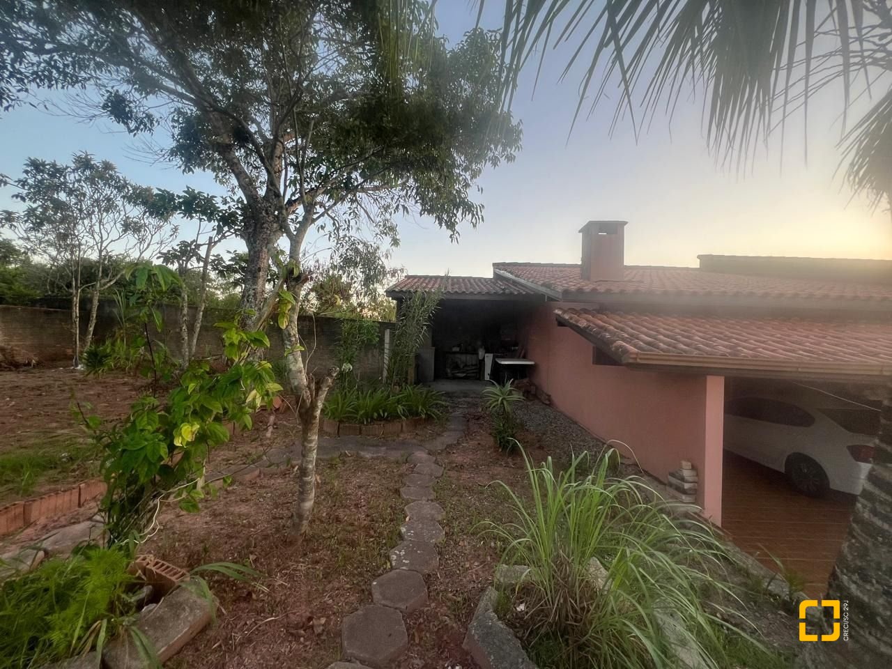 Casa com 195m², 6 quartos (sendo 2 suítes), 6 garagens, no bairro Ingleses em Florianópolis