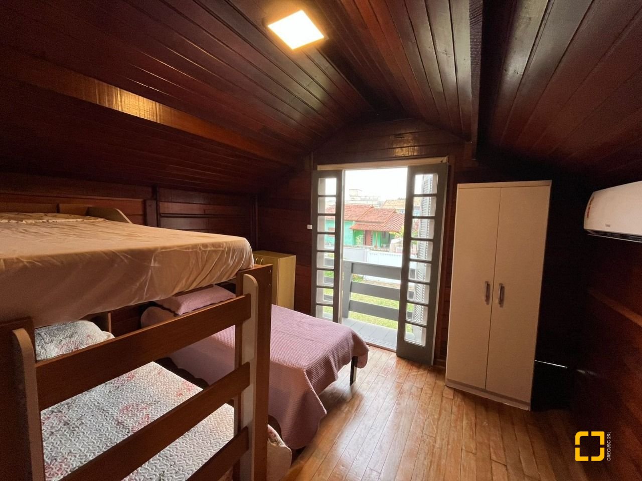 Casa com 150m², 4 quartos (sendo 1 suíte), 2 garagens, no bairro Ingleses em Florianópolis