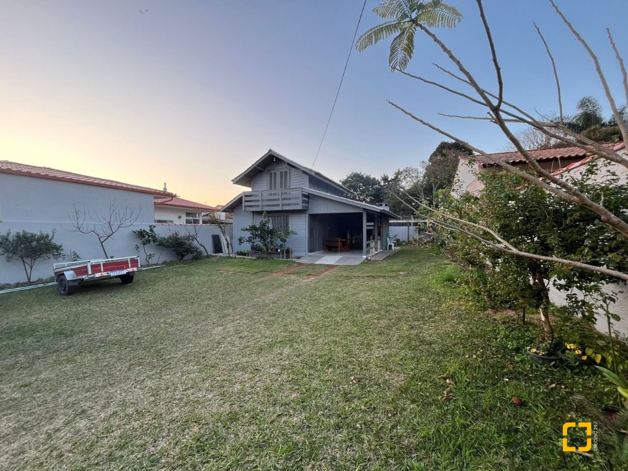 Casa com 150m², 4 quartos (sendo 1 suíte), 2 garagens, no bairro Ingleses em Florianópolis