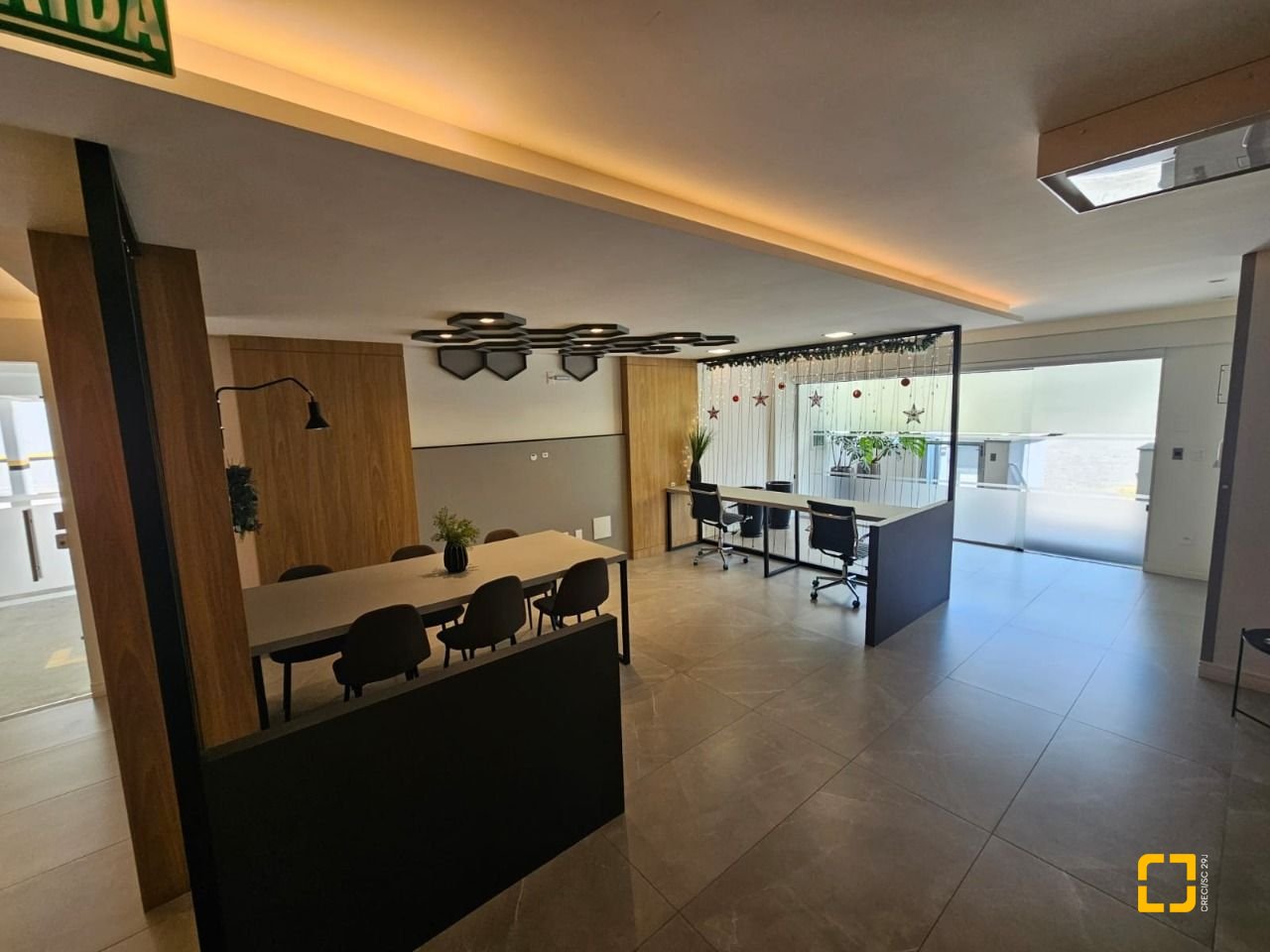 Apartamento com 79m², 3 quartos (sendo 1 suíte), 2 garagens, no bairro Córrego Grande em Florianópolis