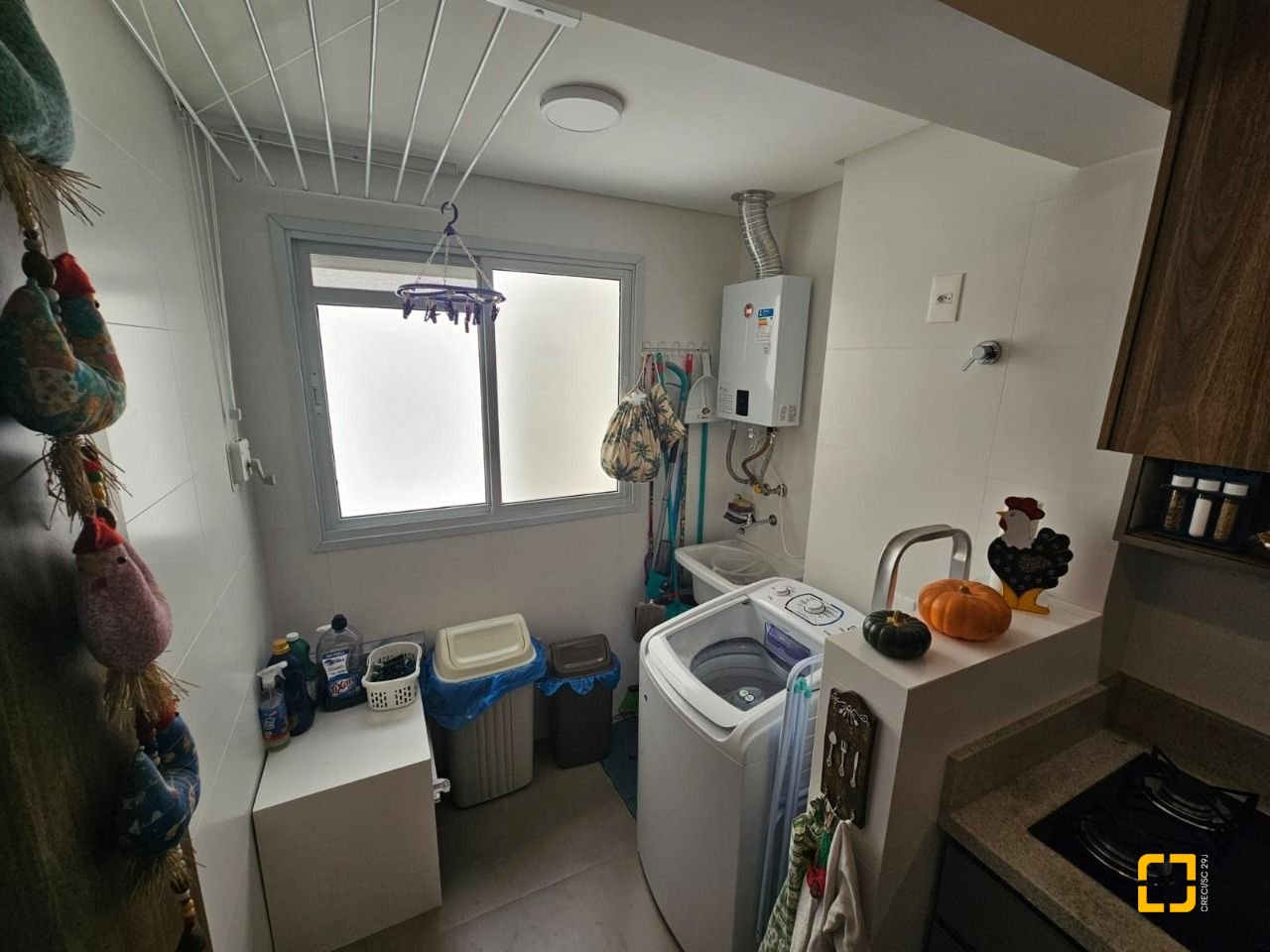 Apartamento com 79m², 3 quartos (sendo 1 suíte), 2 garagens, no bairro Córrego Grande em Florianópolis