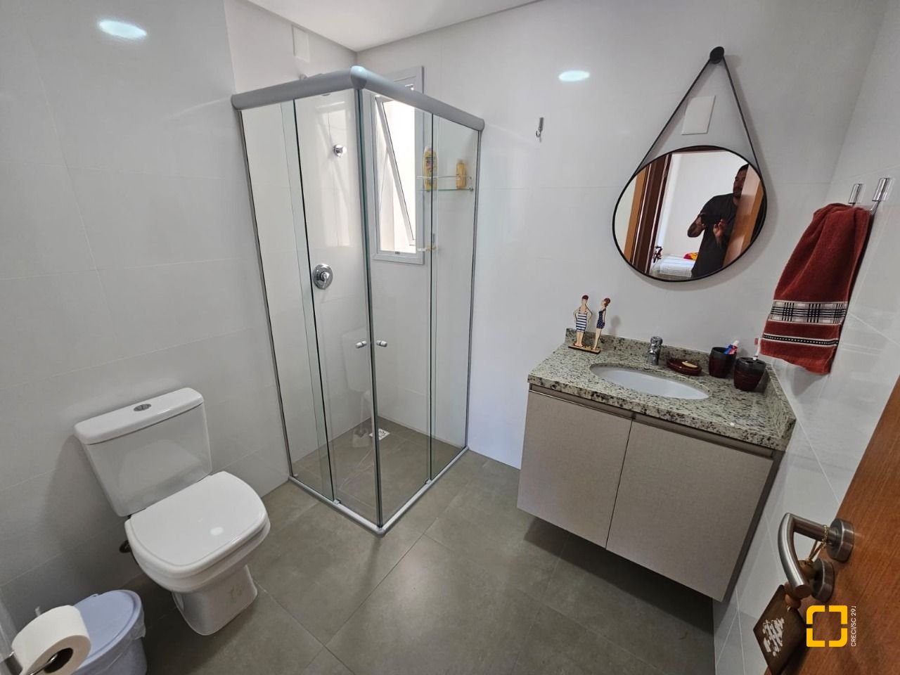 Apartamento com 79m², 3 quartos (sendo 1 suíte), 2 garagens, no bairro Córrego Grande em Florianópolis