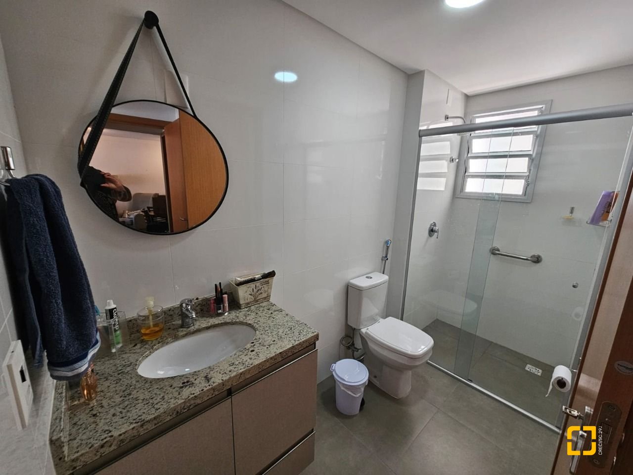 Apartamento com 79m², 3 quartos (sendo 1 suíte), 2 garagens, no bairro Córrego Grande em Florianópolis
