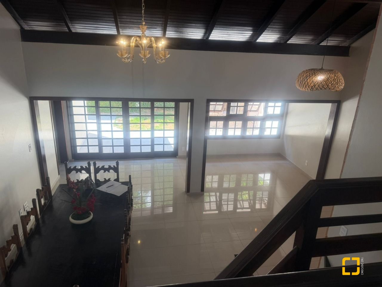 Casa com 240m², 6 quartos (sendo 1 suíte), 3 garagens, no bairro Itaguaçu em Florianópolis