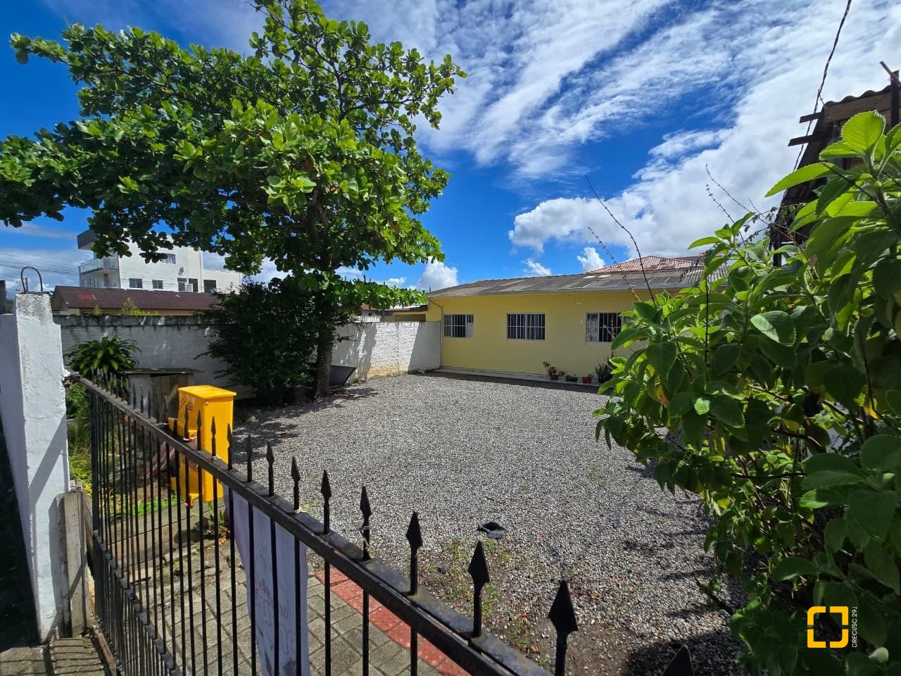Casa com 200m², 4 quartos, 3 garagens, no bairro Tapera em Florianópolis
