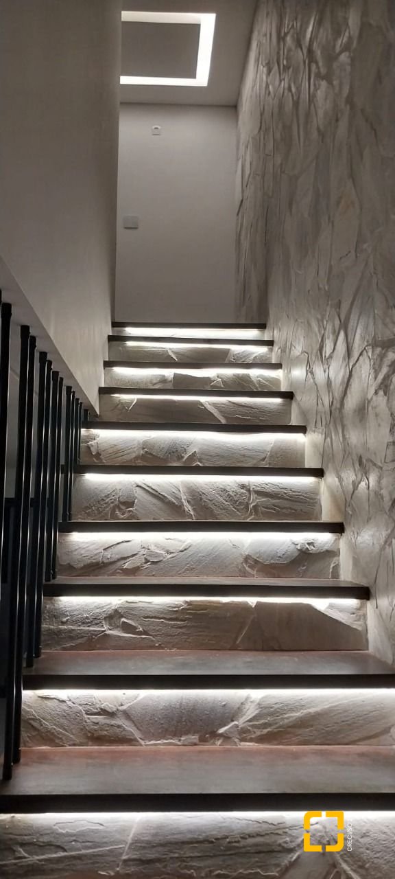 Casa com 162m², 3 quartos (sendo 3 suítes), 2 garagens, no bairro Rio Tavares em Florianópolis