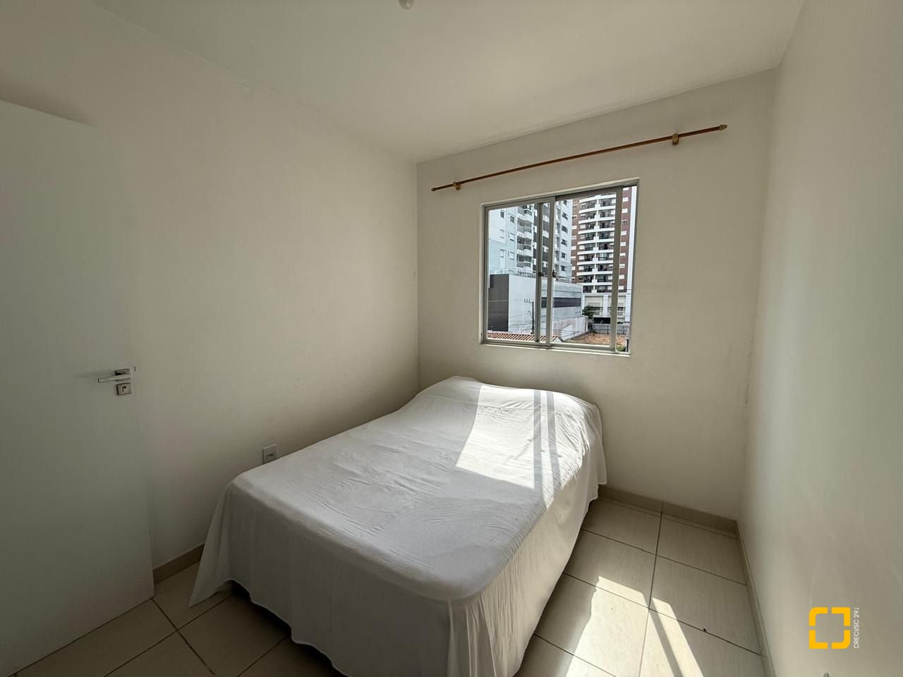 Apartamento com 58m², 2 quartos, 1 garagem, no bairro Kobrasol em São José