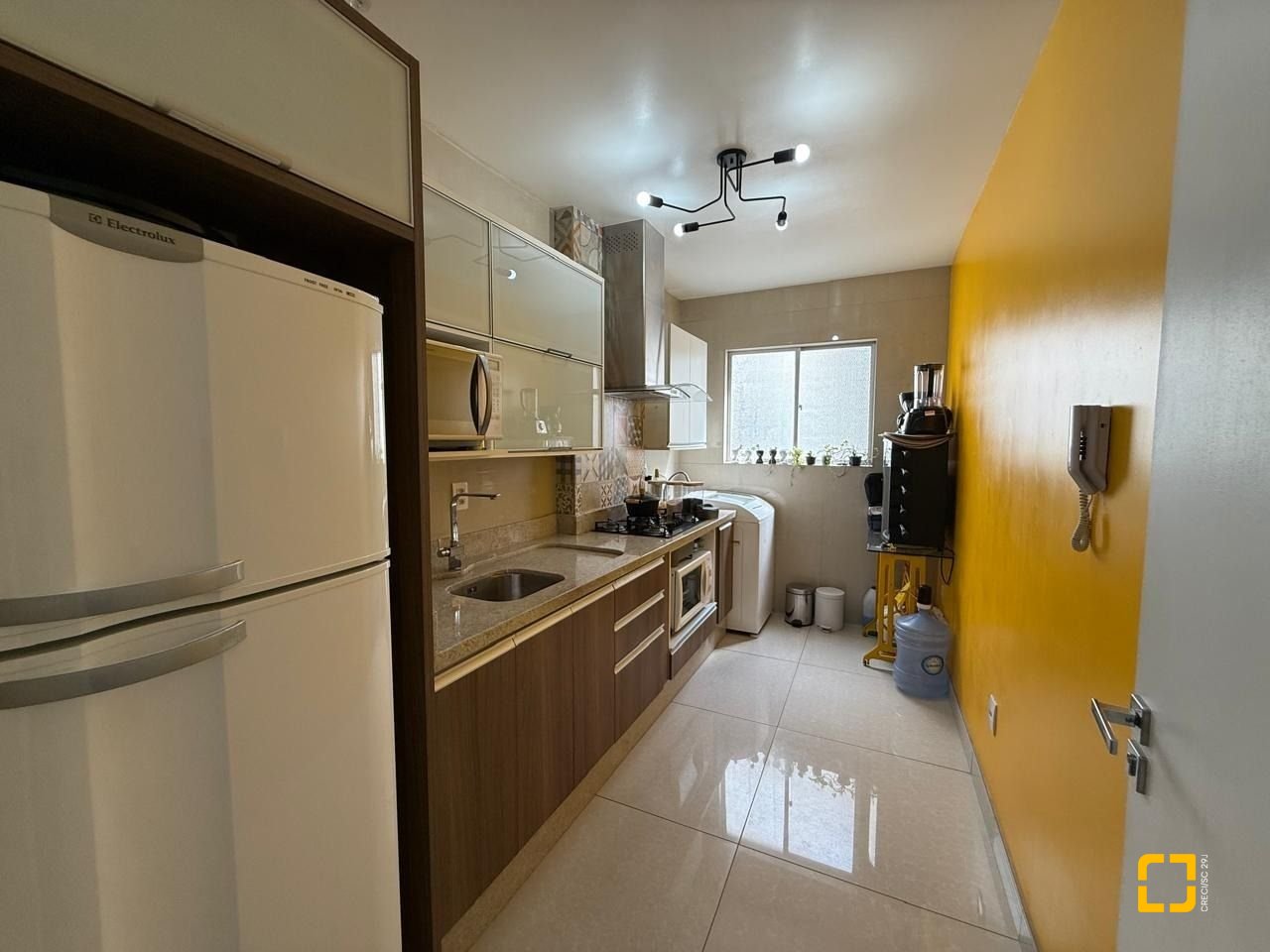 Apartamento com 58m², 2 quartos, 1 garagem, no bairro Kobrasol em São José