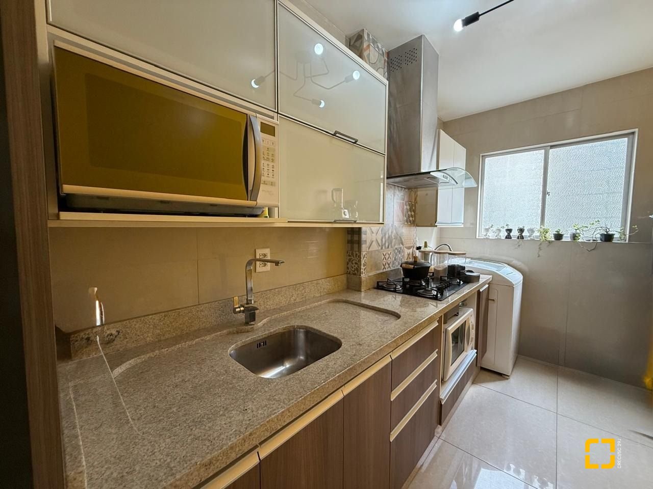 Apartamento com 58m², 2 quartos, 1 garagem, no bairro Kobrasol em São José