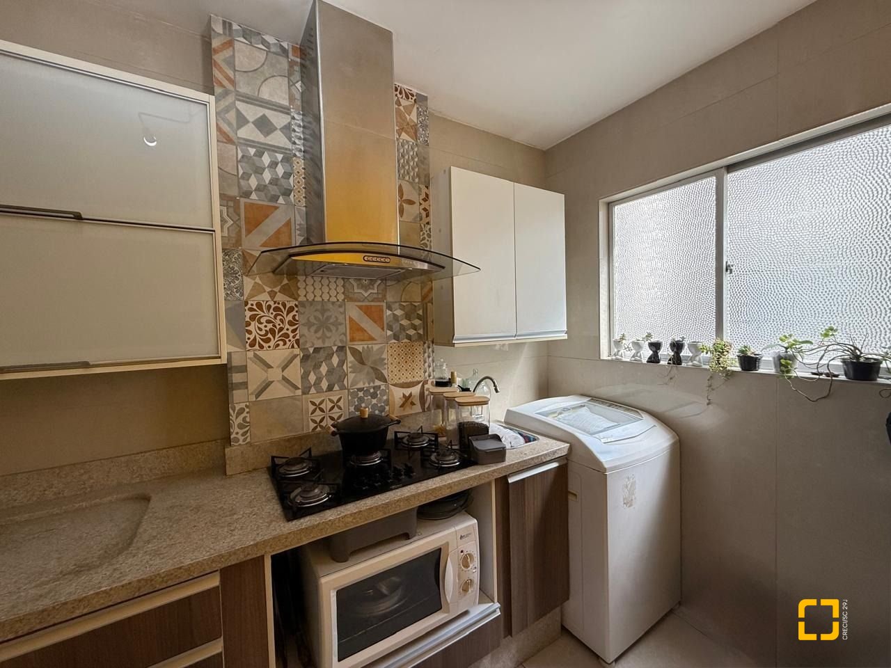 Apartamento com 58m², 2 quartos, 1 garagem, no bairro Kobrasol em São José