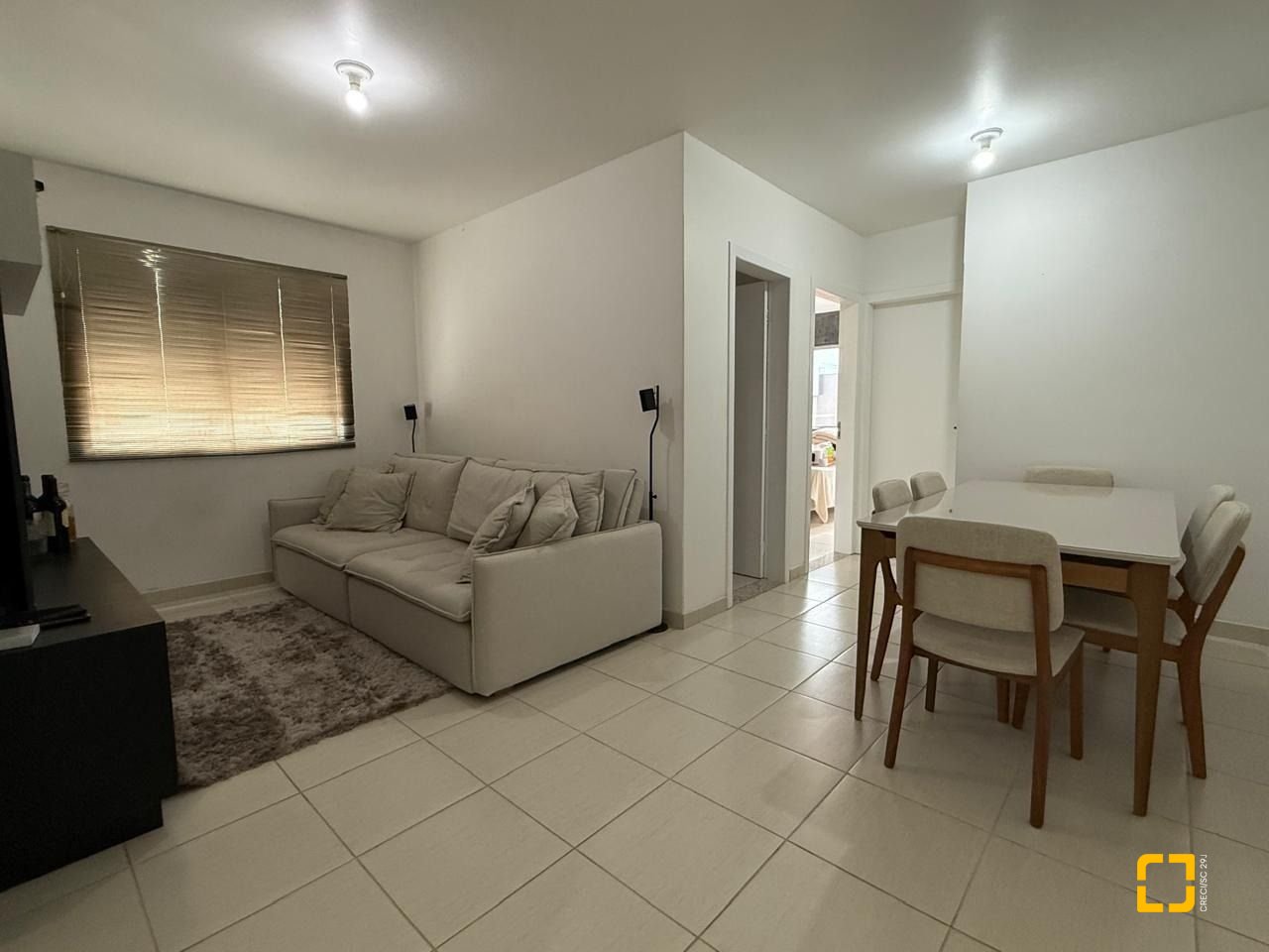 Apartamento com 58m², 2 quartos, 1 garagem, no bairro Kobrasol em São José