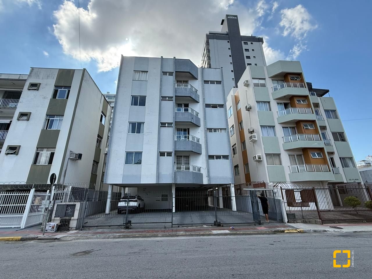 Apartamento com 58m², 2 quartos, 1 garagem, no bairro Kobrasol em São José