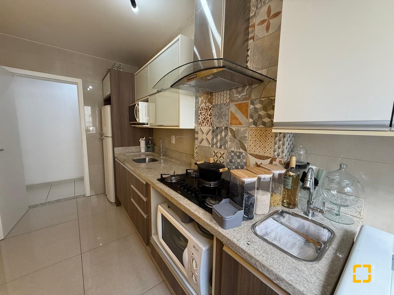 Apartamento com 58m², 2 quartos, 1 garagem, no bairro Kobrasol em São José