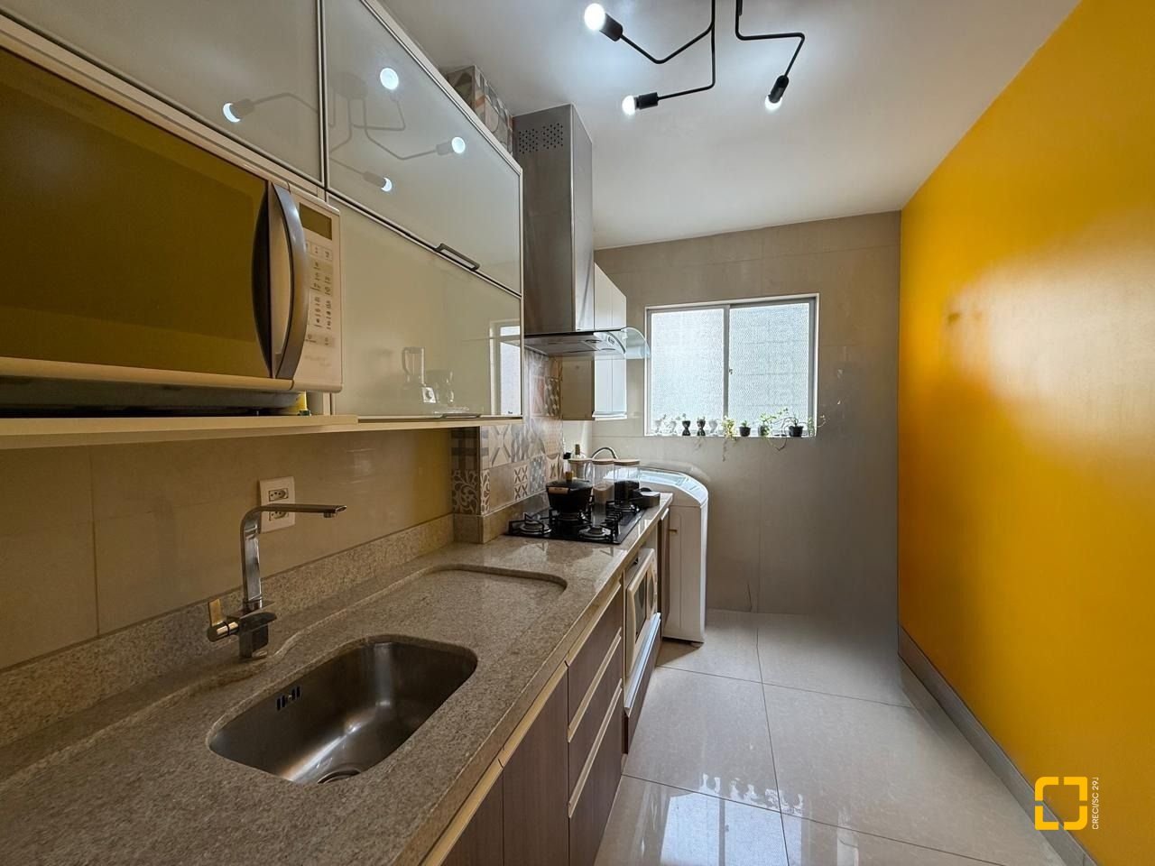 Apartamento com 58m², 2 quartos, 1 garagem, no bairro Kobrasol em São José