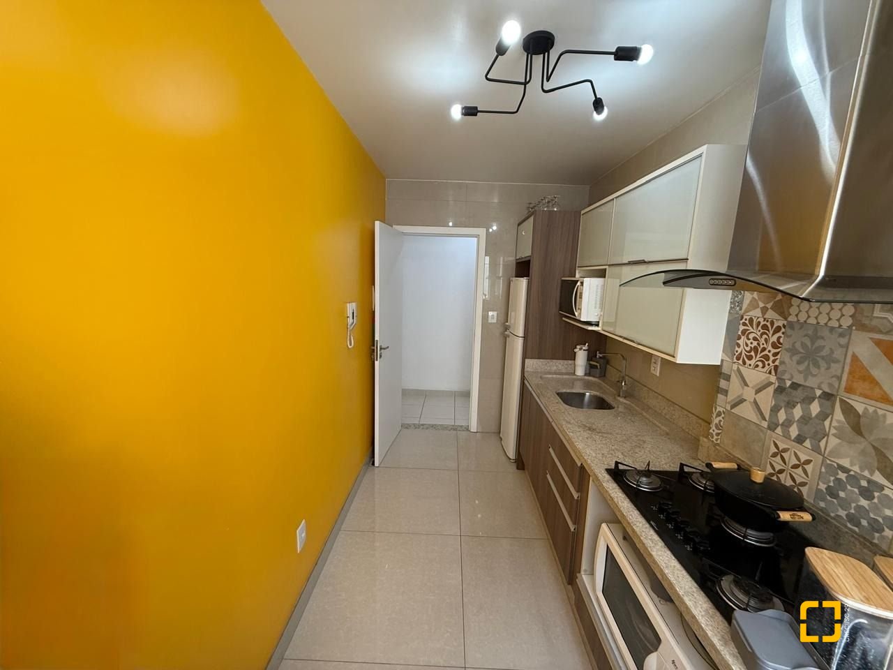 Apartamento com 58m², 2 quartos, 1 garagem, no bairro Kobrasol em São José