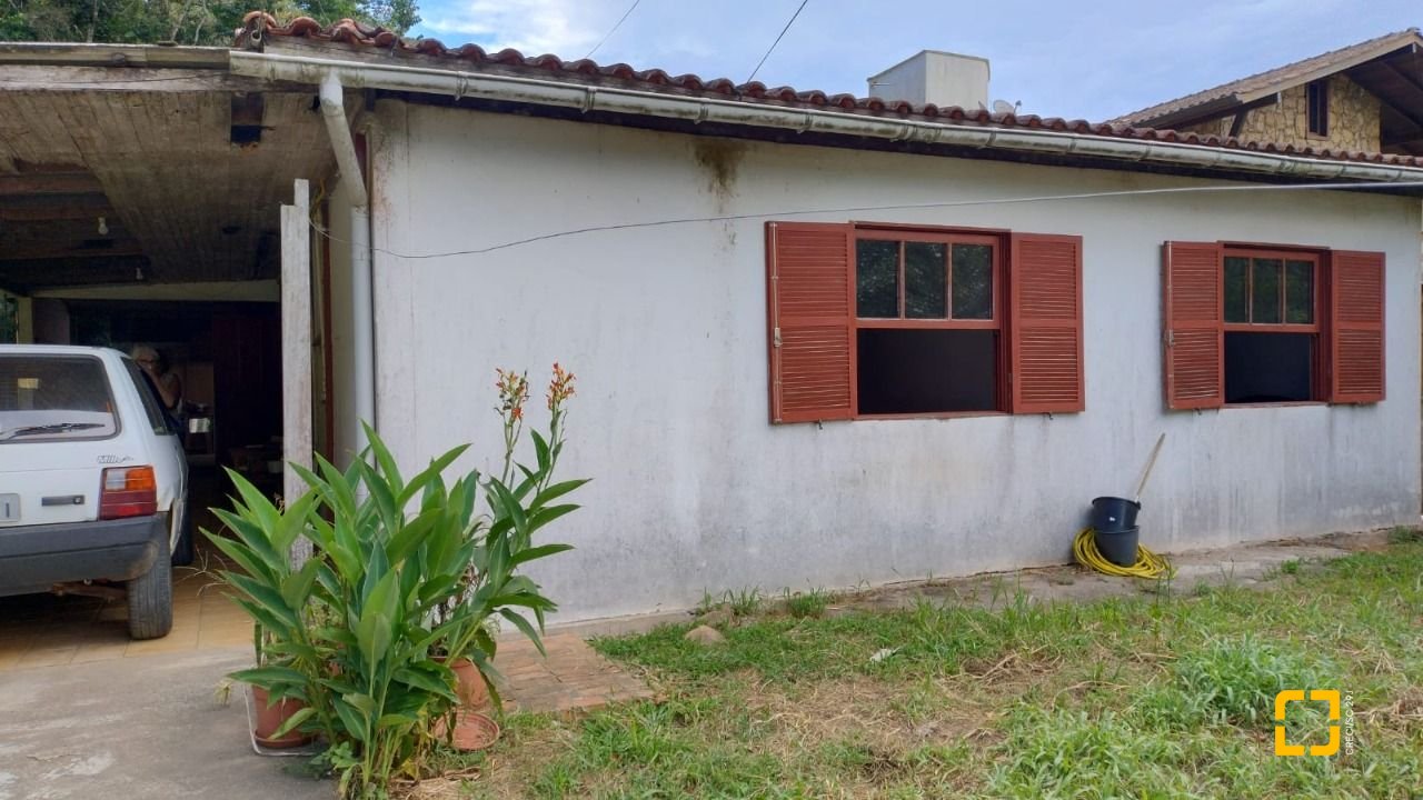 Terreno com 3657m², no bairro Ratones em Florianópolis