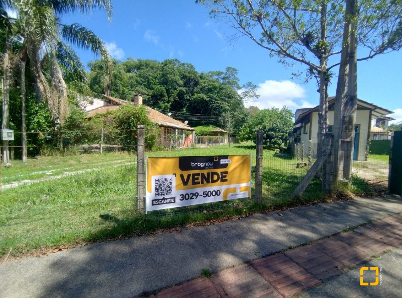 Terreno com 3657m², no bairro Ratones em Florianópolis
