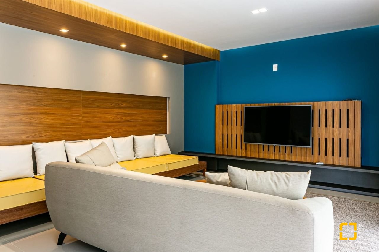 Cobertura com 166m², 4 quartos (sendo 2 suítes), 3 garagens, no bairro Campeche em Florianópolis