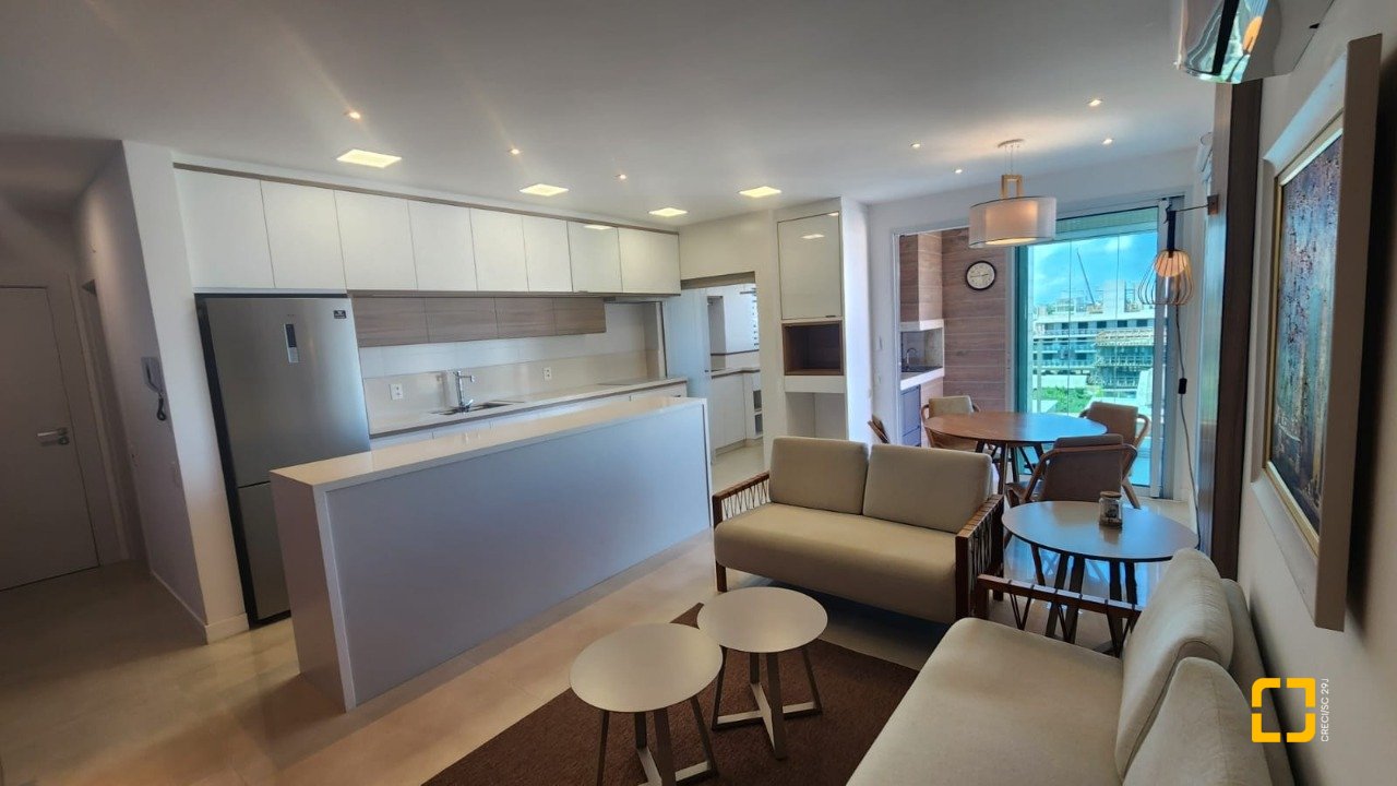Cobertura com 166m², 4 quartos (sendo 2 suítes), 3 garagens, no bairro Campeche em Florianópolis