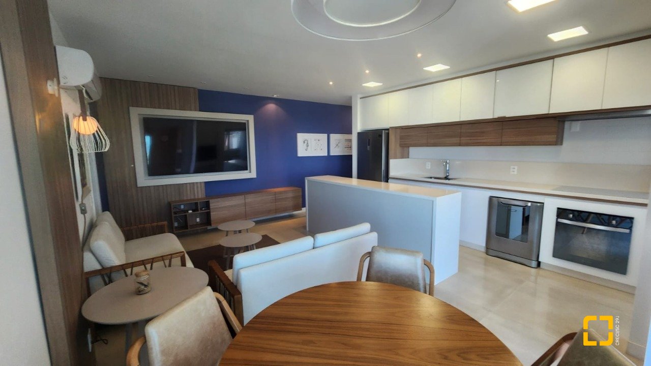Cobertura com 166m², 4 quartos (sendo 2 suítes), 3 garagens, no bairro Campeche em Florianópolis