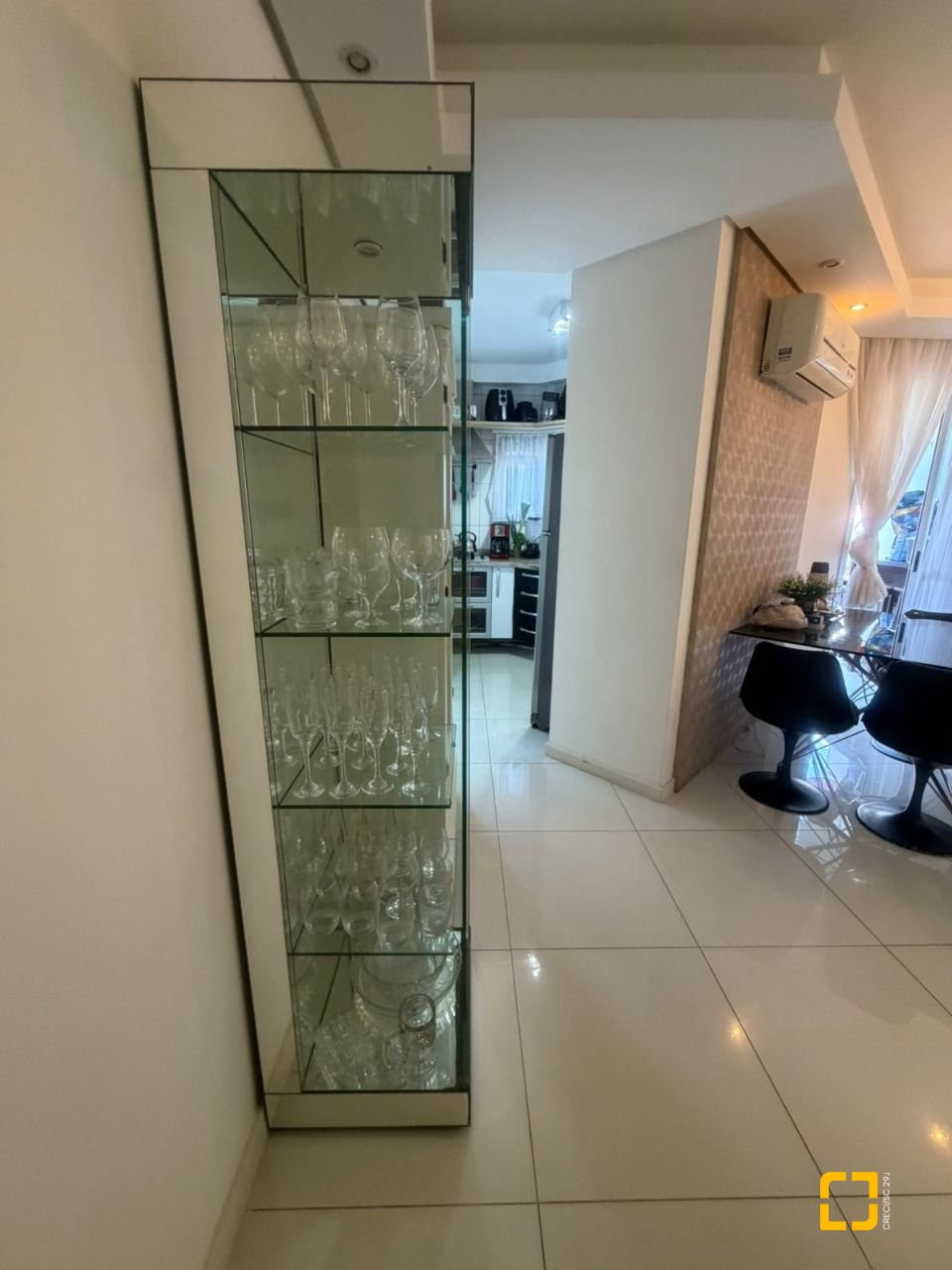 Apartamento com 123m², 3 quartos (sendo 1 suíte), 1 garagem, no bairro Estreito em Florianópolis