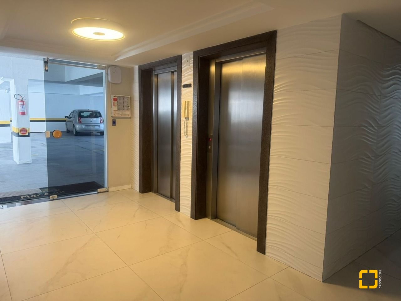 Apartamento com 123m², 3 quartos (sendo 1 suíte), 1 garagem, no bairro Estreito em Florianópolis