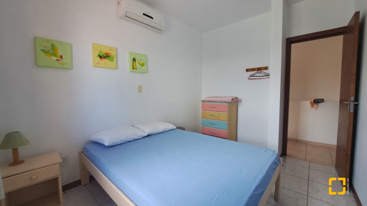 Casa com 450m², 11 quartos (sendo 3 suítes), 10 garagens, no bairro Ingleses em Florianópolis