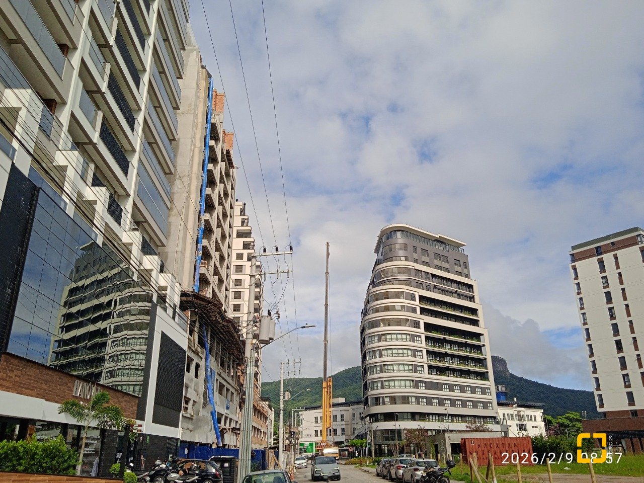 Apartamento com 91m², 4 quartos (sendo 1 suíte), 1 garagem, no bairro Pedra Branca em Palhoça
