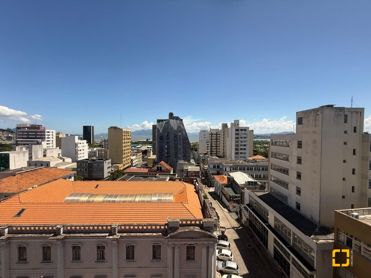 Sala com 191m², 5 garagens, no bairro Centro em Florianópolis