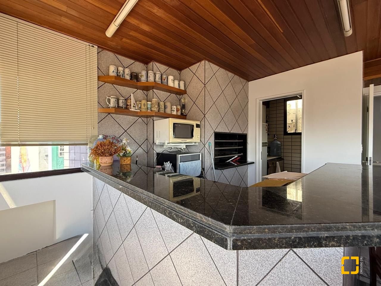 Sala com 191m², 5 garagens, no bairro Centro em Florianópolis
