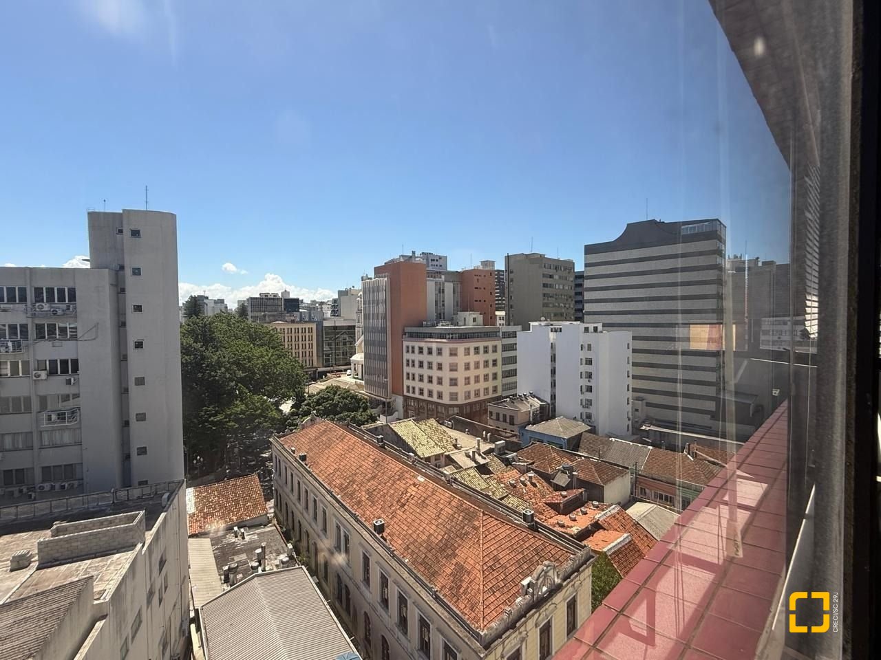 Sala com 191m², 5 garagens, no bairro Centro em Florianópolis