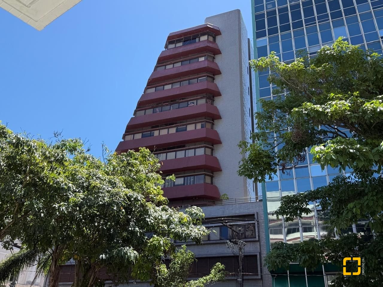 Sala com 191m², 5 garagens, no bairro Centro em Florianópolis