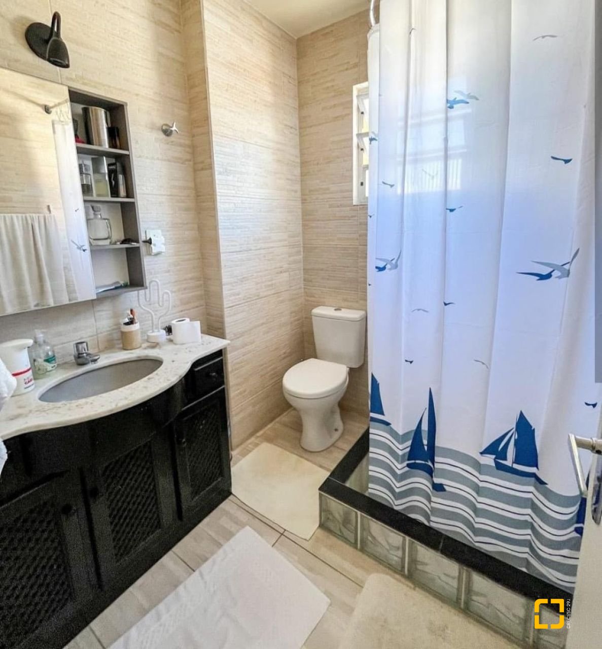 Apartamento com 57m², 2 quartos, 1 garagem, no bairro Coqueiros em Florianópolis