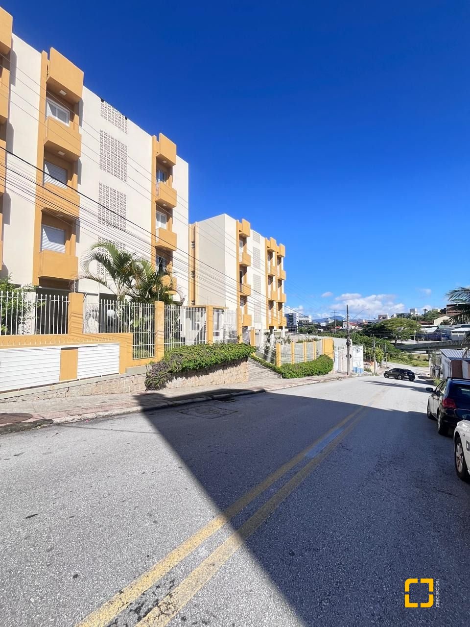 Apartamento com 57m², 2 quartos, 1 garagem, no bairro Coqueiros em Florianópolis