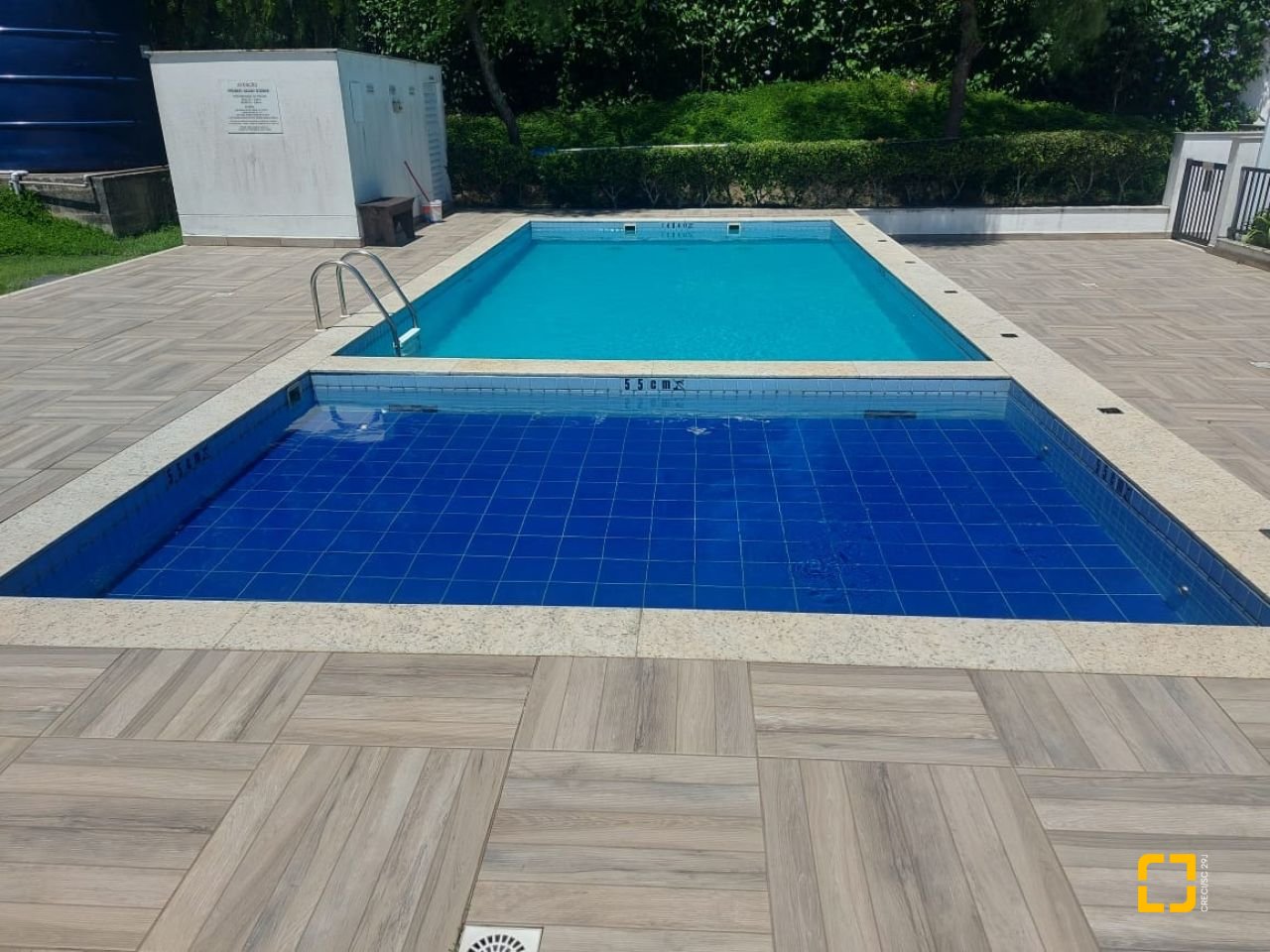 Apartamento com 76m², 3 quartos (sendo 1 suíte), 2 garagens, no bairro Carvoeira em Florianópolis