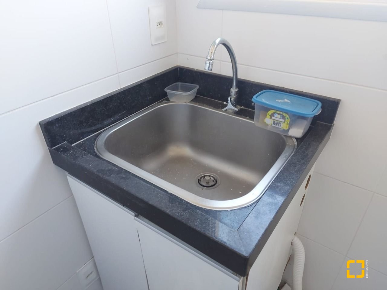 Apartamento com 76m², 3 quartos (sendo 1 suíte), 2 garagens, no bairro Carvoeira em Florianópolis