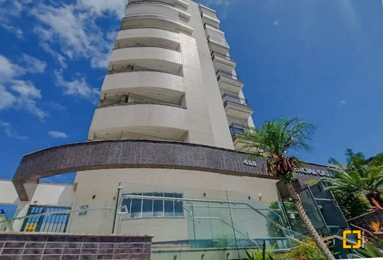 Apartamento com 76m², 3 quartos (sendo 1 suíte), 2 garagens, no bairro Carvoeira em Florianópolis