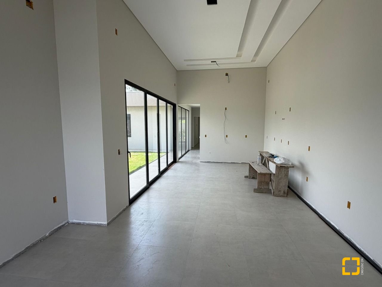 Casa com 130m², 3 quartos (sendo 1 suíte), 2 garagens, no bairro Sertão do Maruim em São José