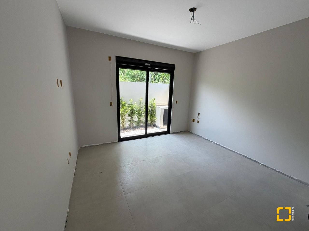 Casa com 130m², 3 quartos (sendo 1 suíte), 2 garagens, no bairro Sertão do Maruim em São José