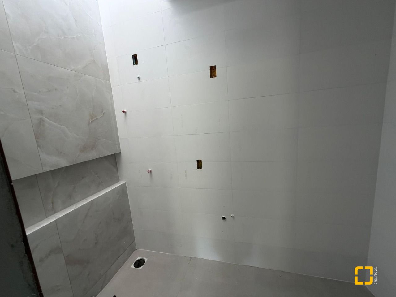 Casa com 130m², 3 quartos (sendo 1 suíte), 2 garagens, no bairro Sertão do Maruim em São José