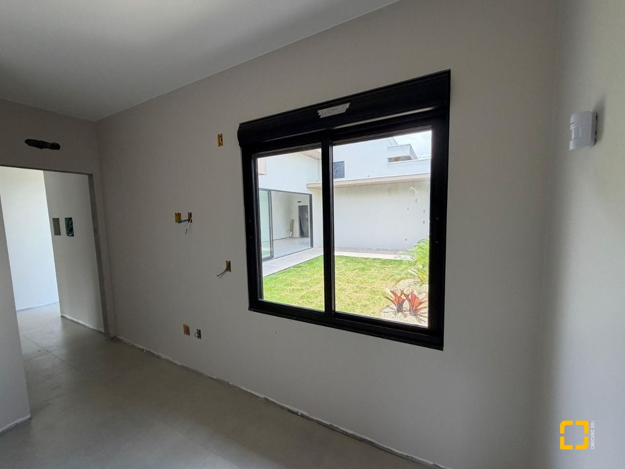 Casa com 130m², 3 quartos (sendo 1 suíte), 2 garagens, no bairro Sertão do Maruim em São José